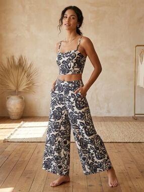 Midnight Sky | Two Piece Set Floral Linen Blend Crop Top Wide Leg Pants Boho S